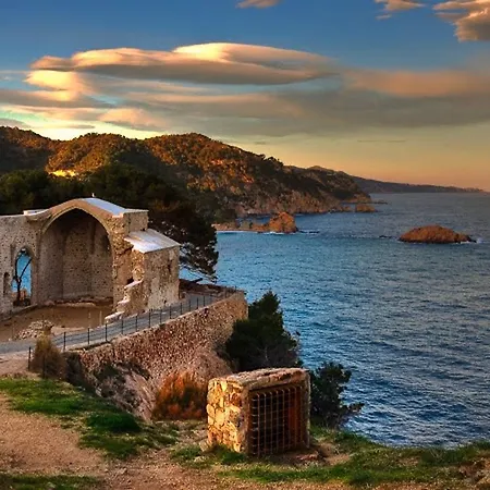Lets Holidays Sea Views Costa Brava Apartman Tossa de Mar