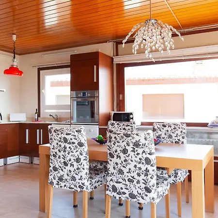 Lets Holidays Sea Views Costa Brava Апартаменты