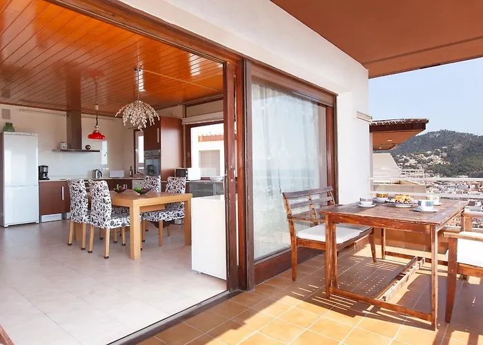 Apartment Lets Holidays Apartment Sea Views Costa Brava